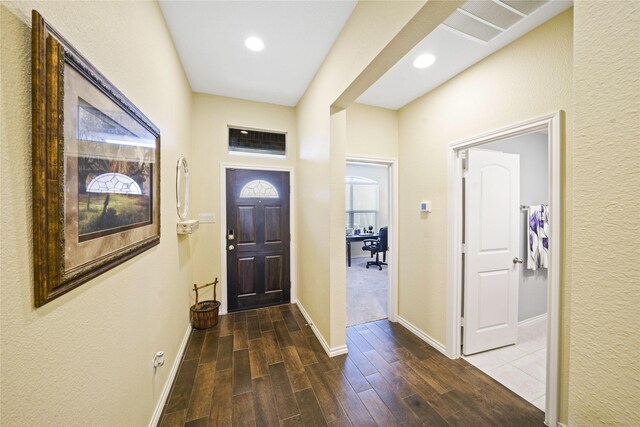 laundry room with independent washer and dryer