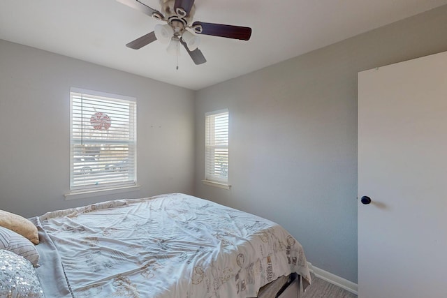 bedroom with ceiling fan