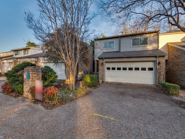 view of front facade featuring a garage