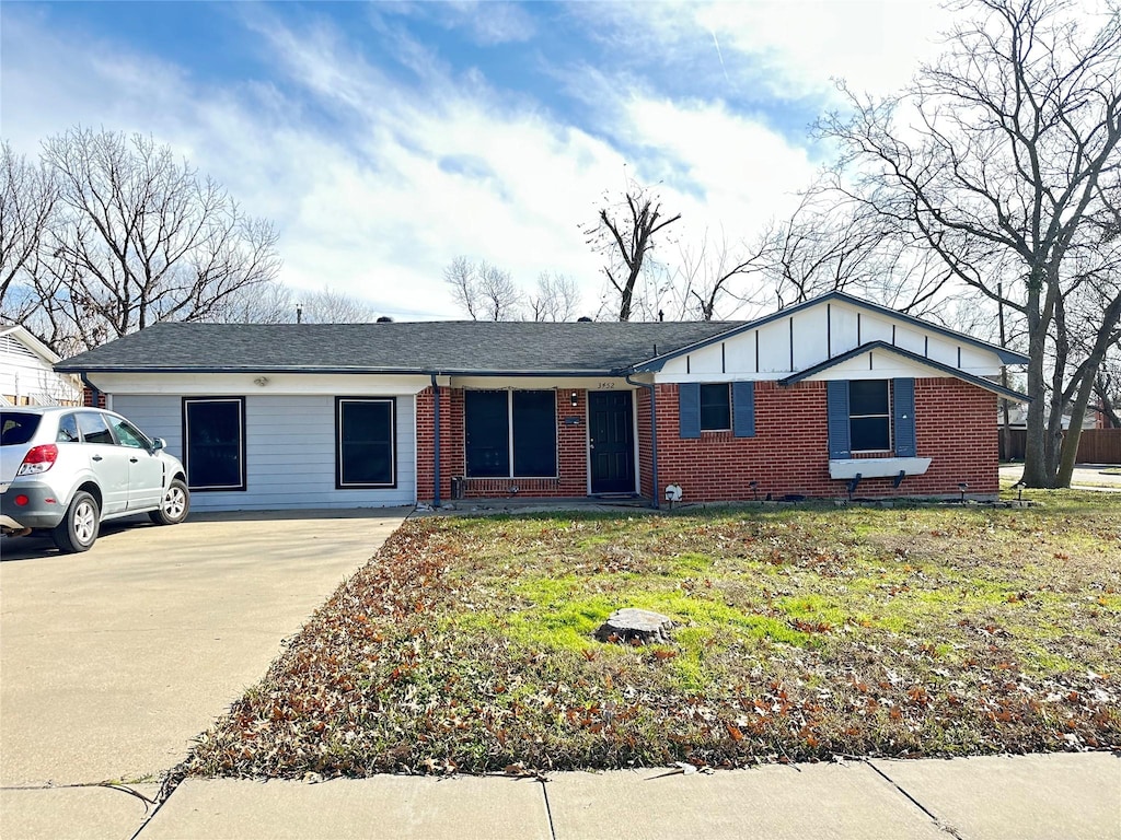 view of single story home