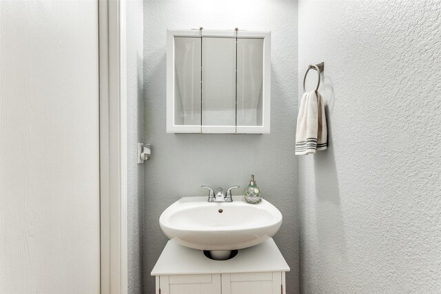 bathroom with sink