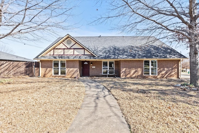 view of front of home with a front lawn