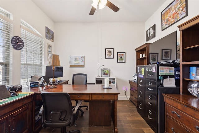 office area featuring ceiling fan