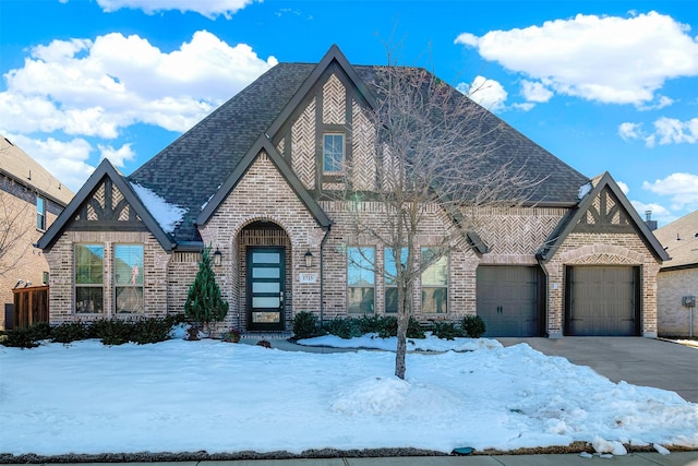 view of front of property featuring a garage