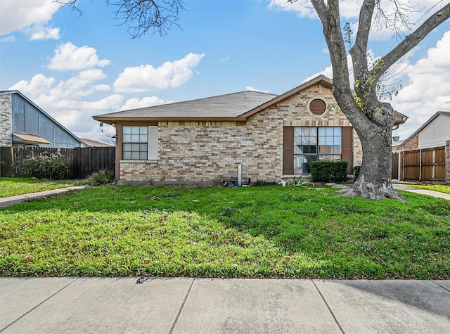 view of front of house with a front lawn