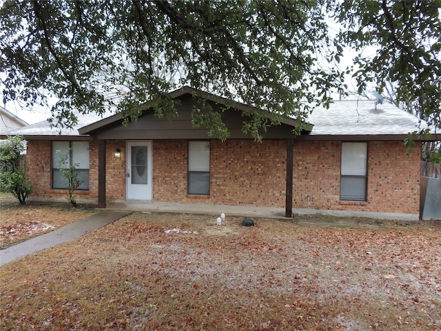 view of front of property