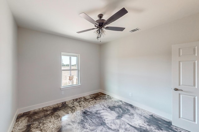 empty room with ceiling fan