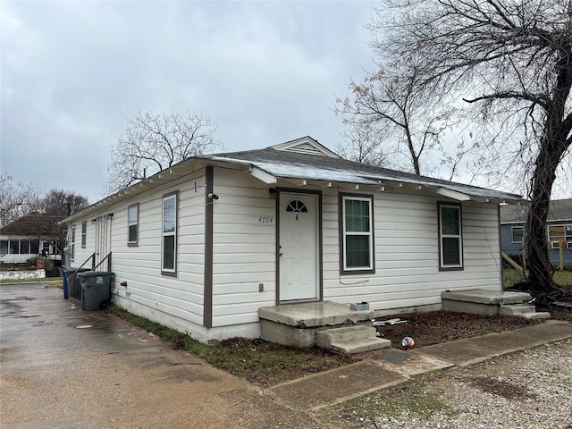 view of front of property