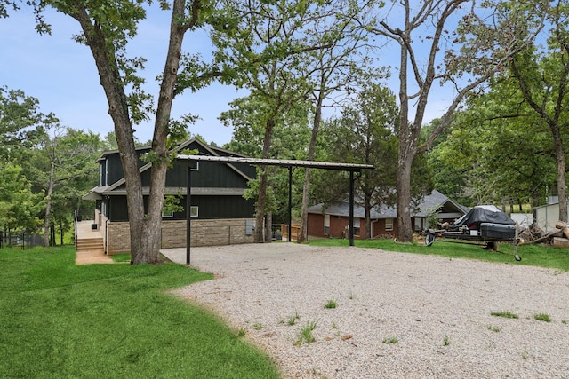 view of front facade with a front lawn