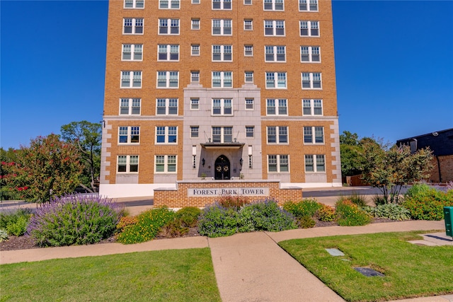 view of building exterior