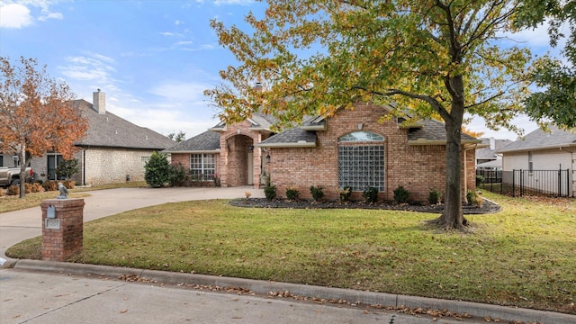 view of front of house with a front yard