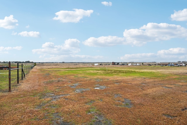 view of yard featuring a rural view