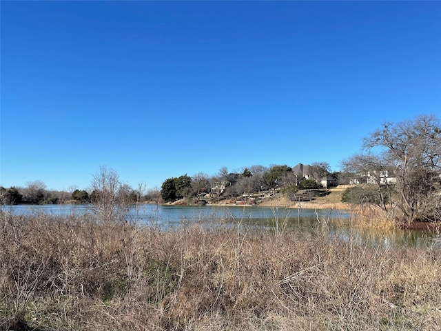 Listing photo 2 for 2705 Wood Lake Dr, Cedar Hill TX 75104