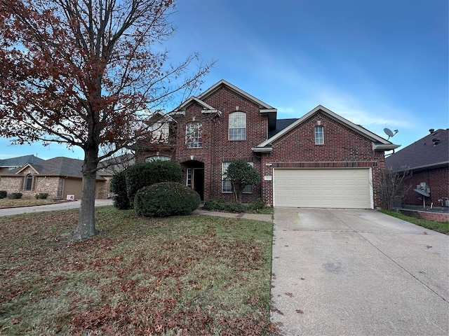 view of front property featuring a garage