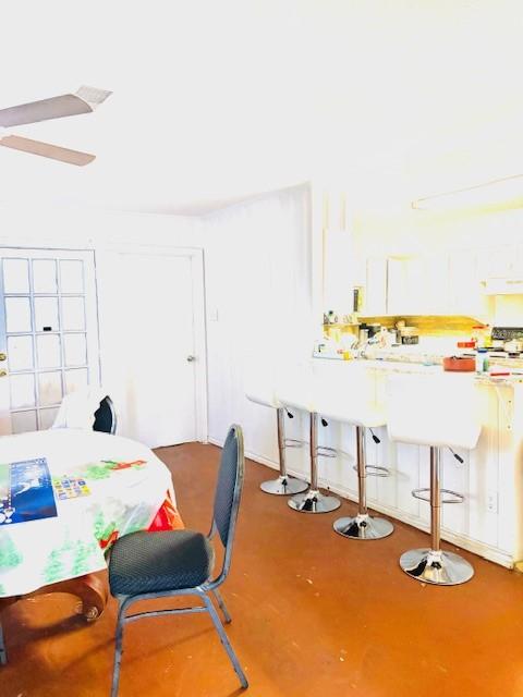 dining area featuring ceiling fan