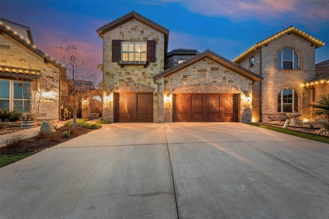 view of front facade with a garage