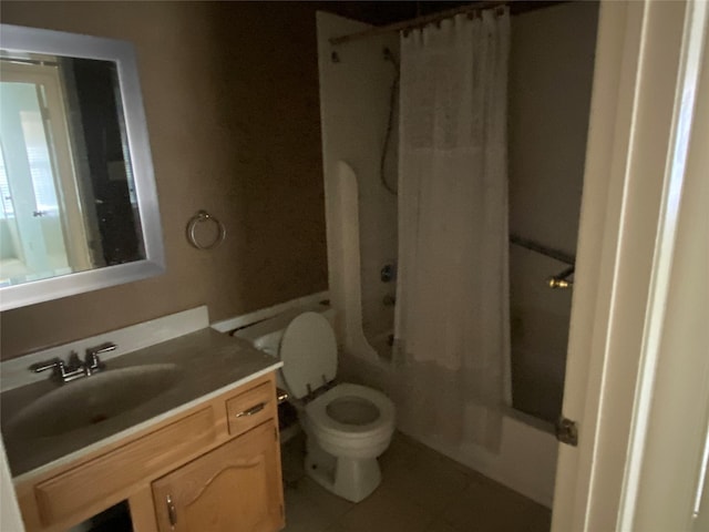 full bathroom featuring tile patterned flooring, vanity, toilet, and shower / tub combo