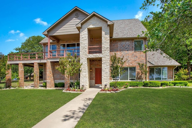 view of front of house with a front yard