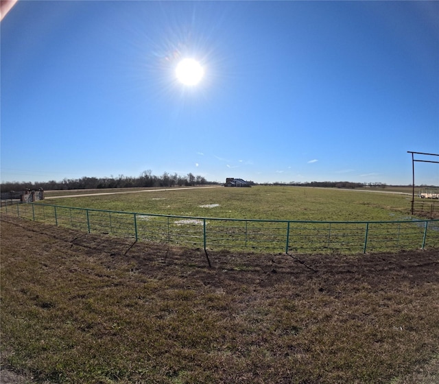 view of yard featuring a rural view