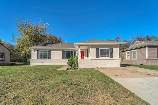 view of front of house featuring a front yard