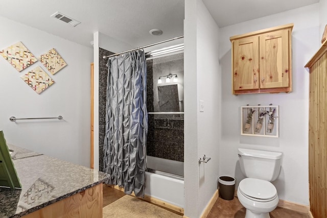 full bathroom with shower / tub combo with curtain, vanity, and toilet