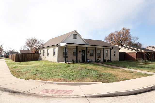 view of front facade with a front lawn