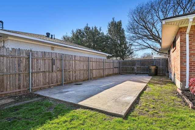 view of yard with a patio