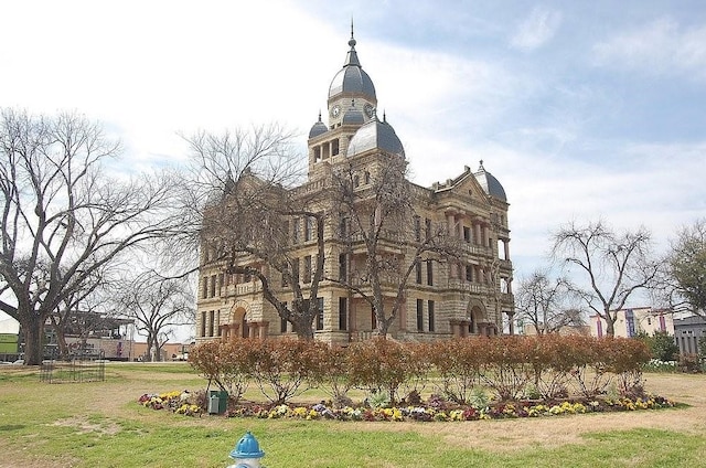 view of building exterior