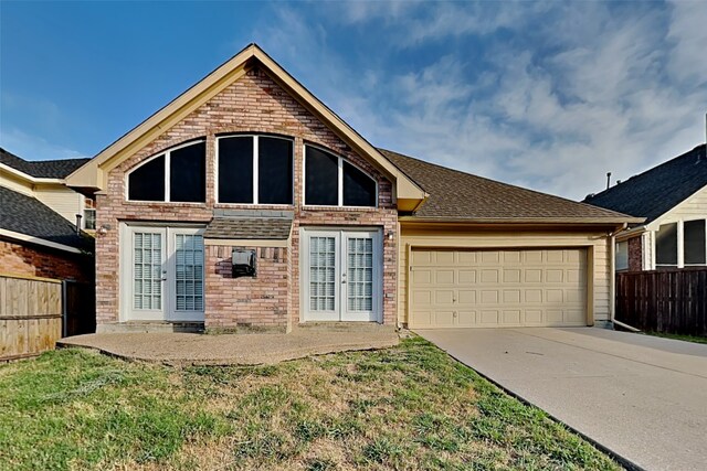 view of front facade with a garage