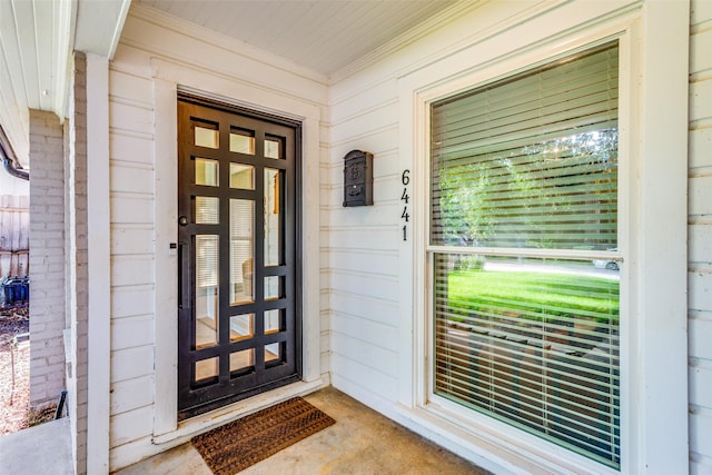 view of property entrance