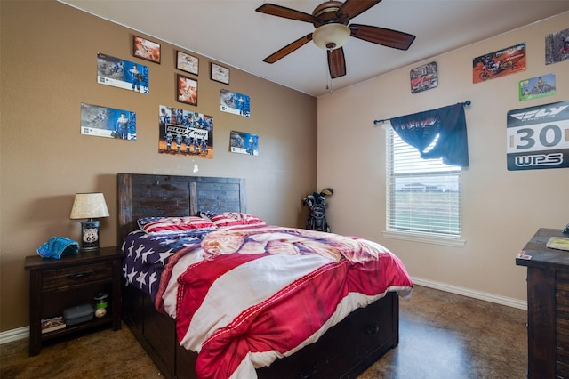 bedroom with ceiling fan