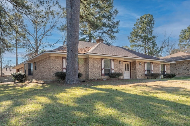 view of front of property with a front yard