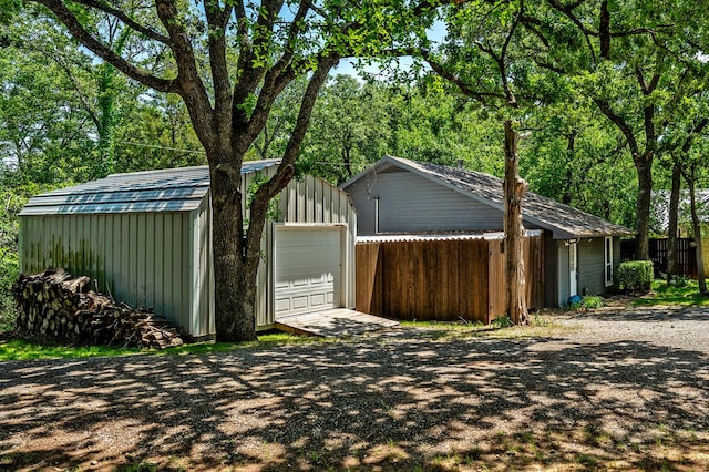 40 Zumwalt Cir, Pottsboro, TX 75076 - detached garage featuring driveway