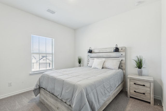 bedroom with carpet flooring