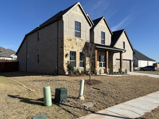 view of front of house with covered porch