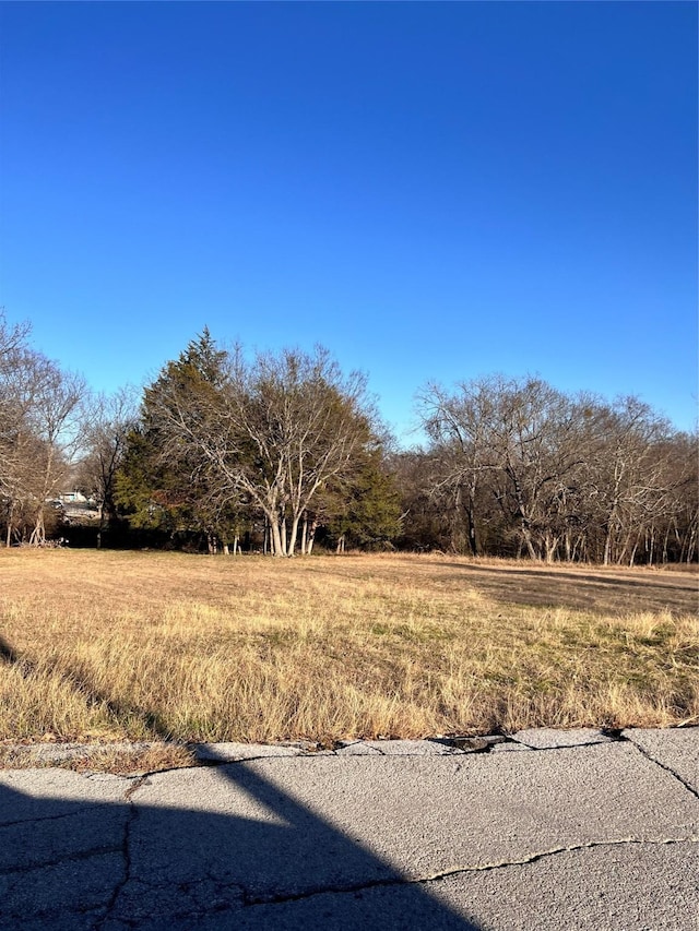 Listing photo 2 for 804 Kissell Rd, Wilmer TX 75172