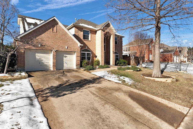 view of front property featuring a garage