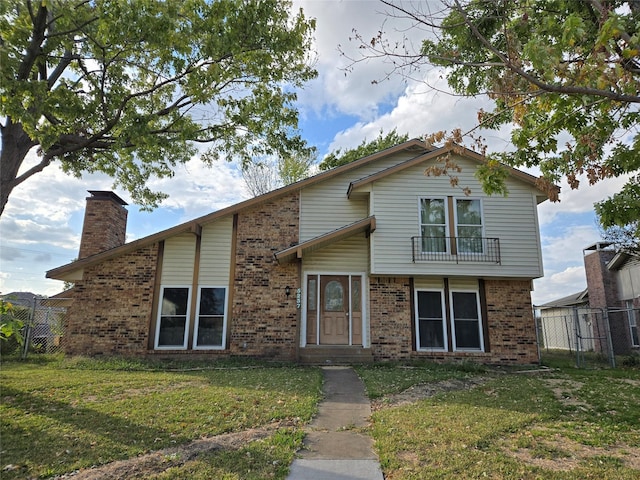 view of front of house featuring a front yard