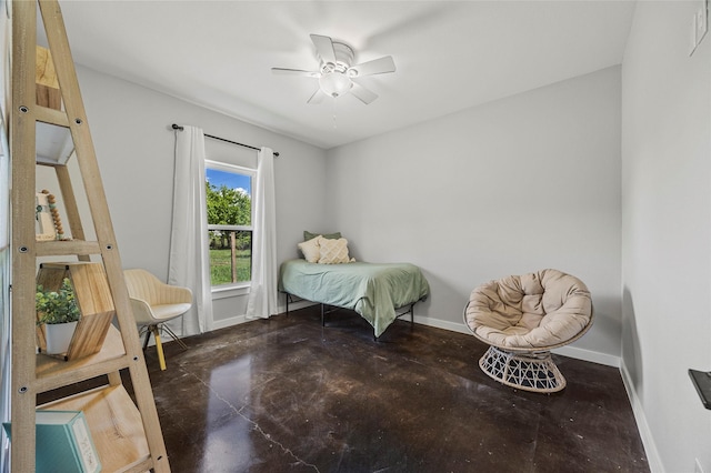 bedroom with ceiling fan