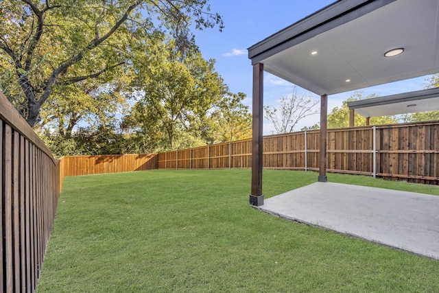 view of yard with a patio