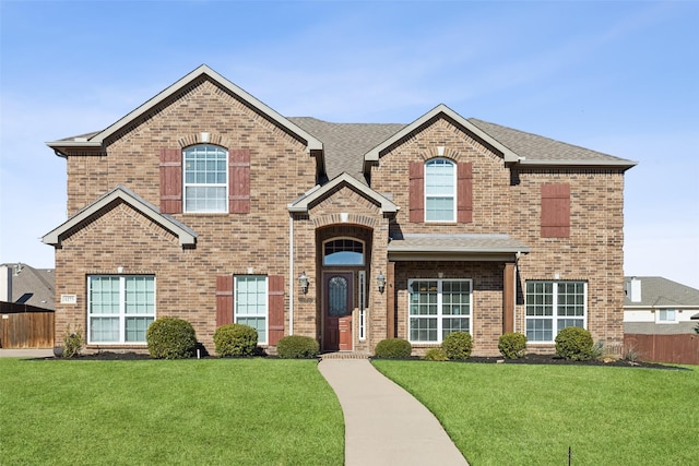 view of front of property with a front yard