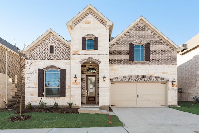 view of front facade with a garage