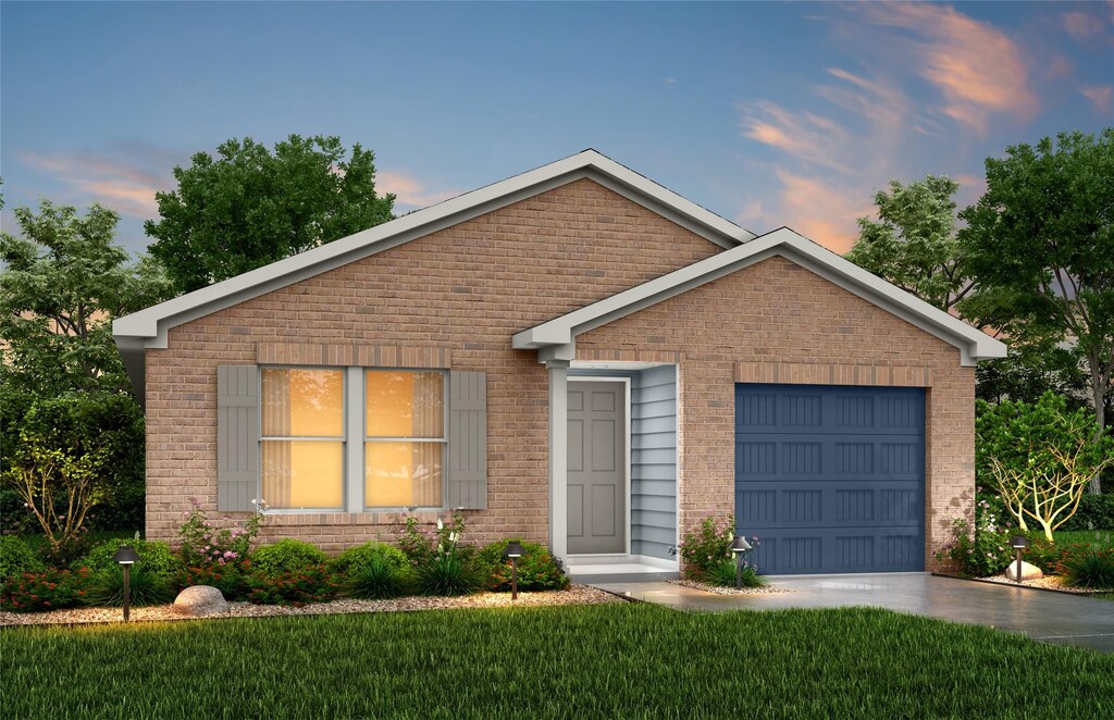 1954 Crawford St, Graham, TX 76450