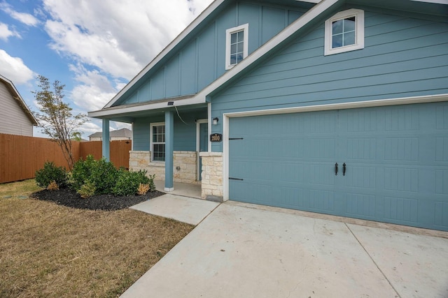 craftsman-style house featuring a garage