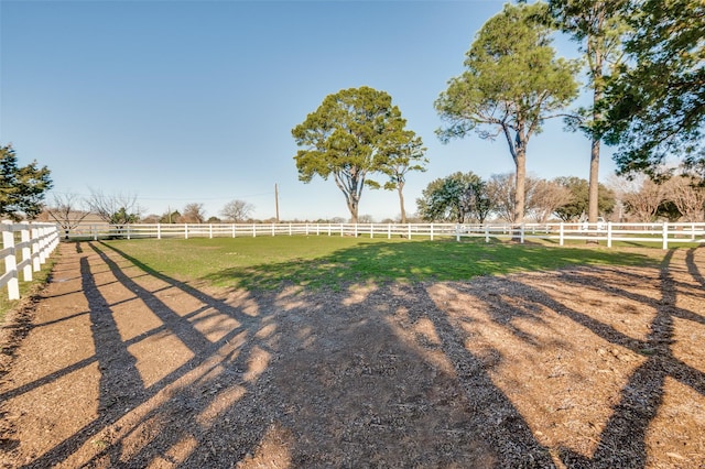 view of yard featuring a rural view