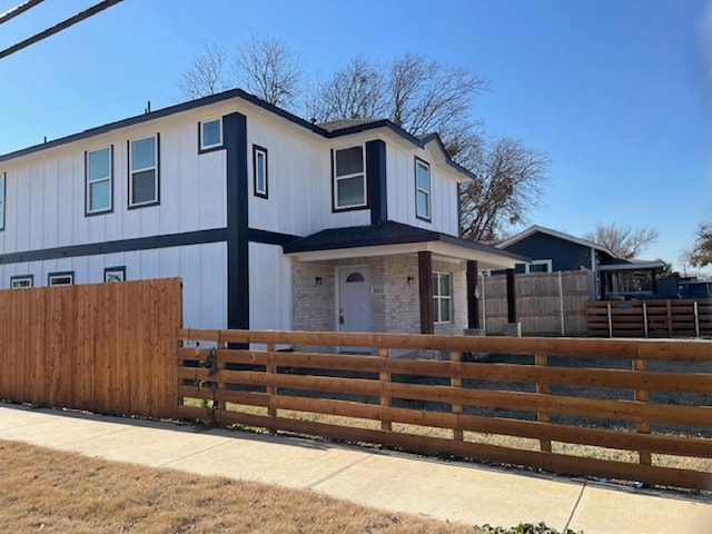 view of front of house