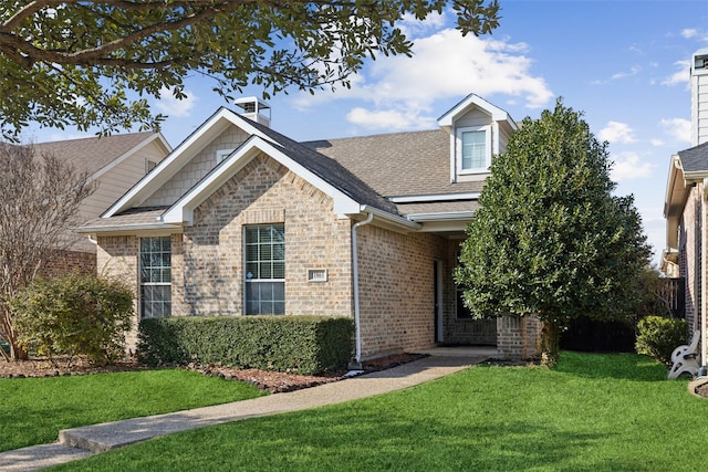 view of front of house with a front yard