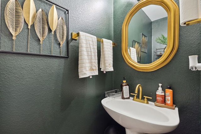 bathroom with sink