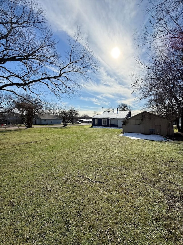 view of yard featuring a patio