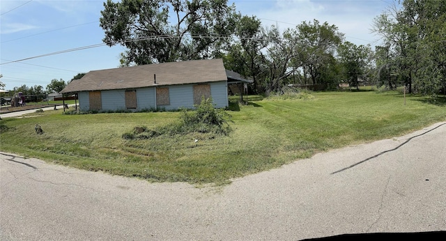 Listing photo 2 for 411 Runnells St, Terrell TX 75160